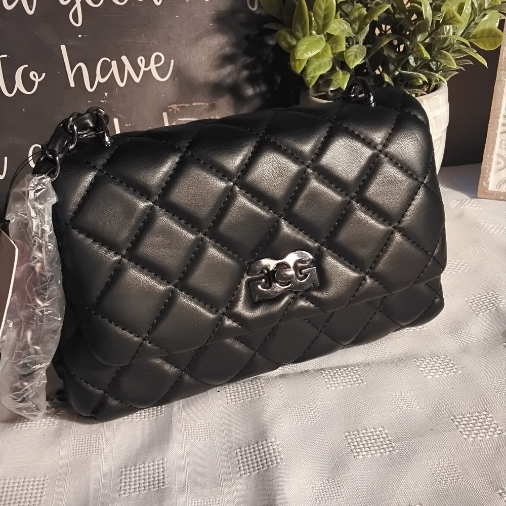 Gilda Paris black quilt crossbody bag silver hardware flap trun lock closure NWT